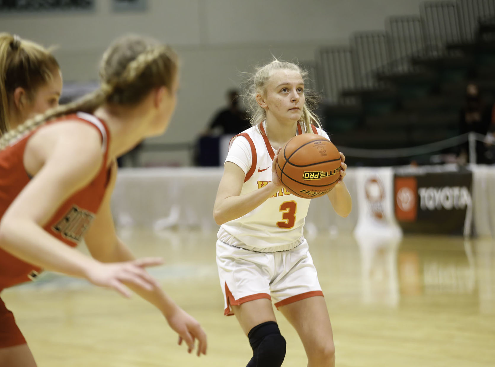 031221-ir-spt-girls-basketball-Hellgate-3.jpg
